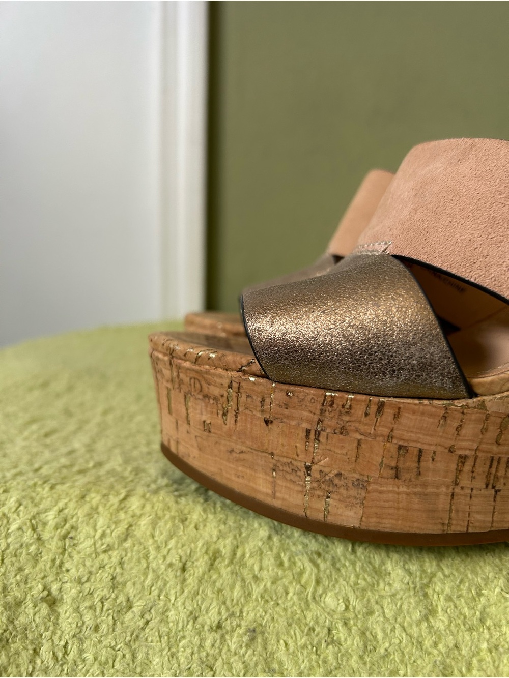 Coach Isia Metallic Wedged Leather Cork Open Toe Sz 6 Like New - Picture 7 of 12